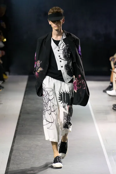 Look 1